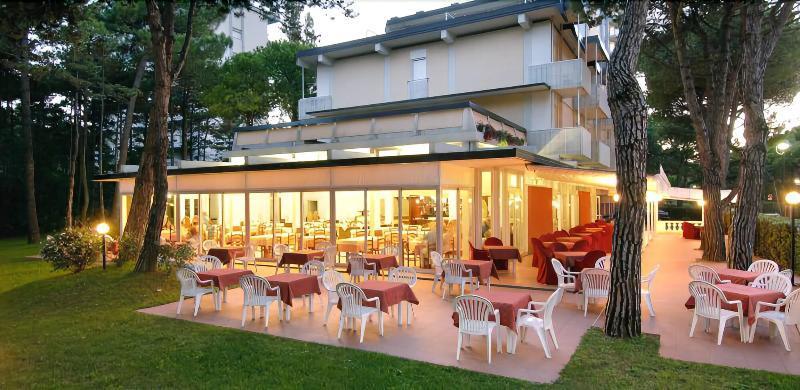 Hotel San Marco Lignano Sabbiadoro Buitenkant foto