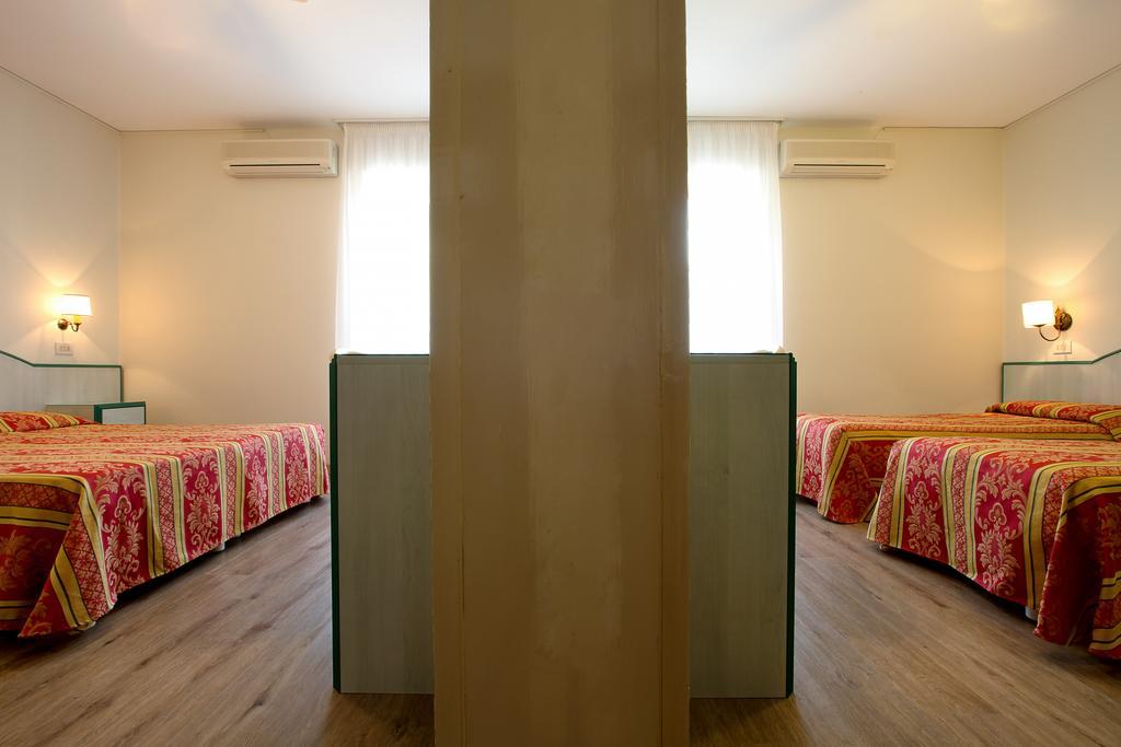Hotel San Marco Lignano Sabbiadoro Buitenkant foto