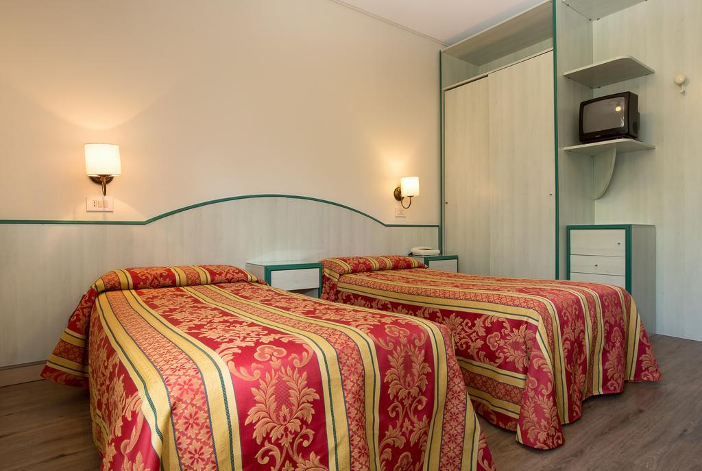Hotel San Marco Lignano Sabbiadoro Buitenkant foto