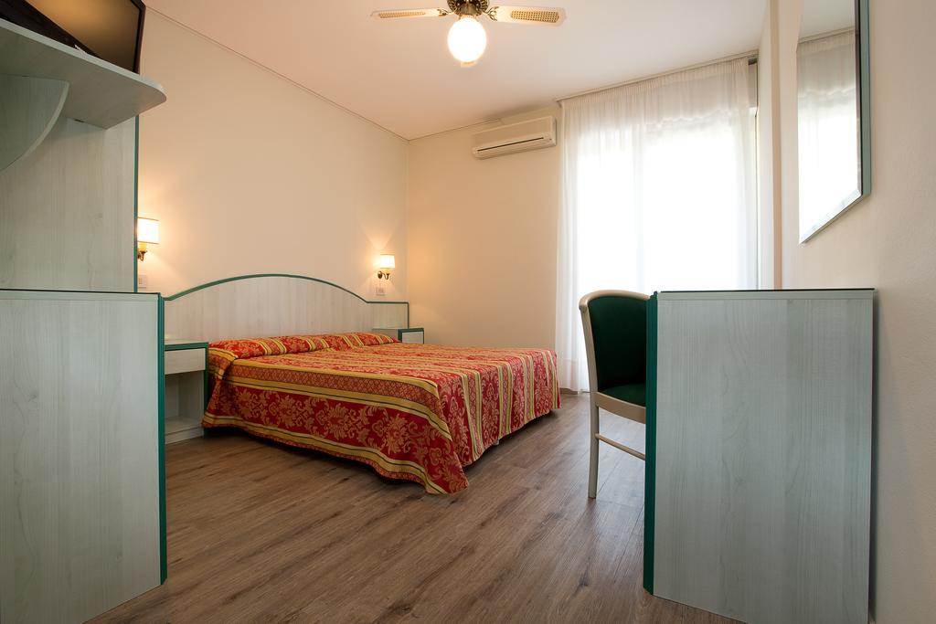 Hotel San Marco Lignano Sabbiadoro Buitenkant foto